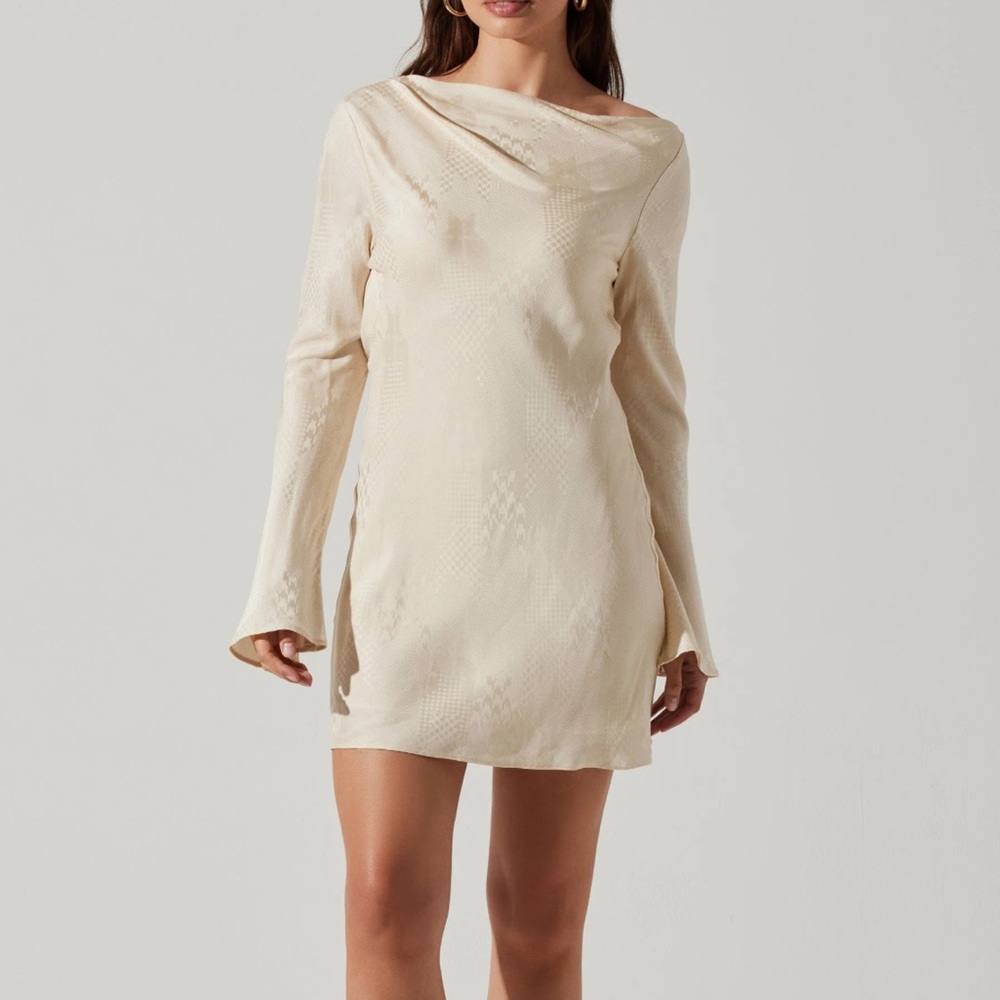 ASTR the Label Sakuri Bell Sleeve Mini Dress